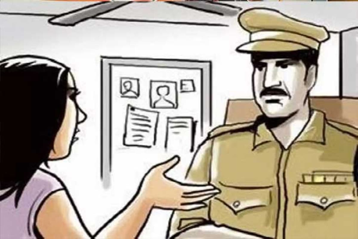 पहली पत्नी को तलाक, दूसरी से शादी, अब तीसरी से इश्क – दहेज प्रताड़ना का मामला दर्ज     फोटो सोर्स :  Social Media