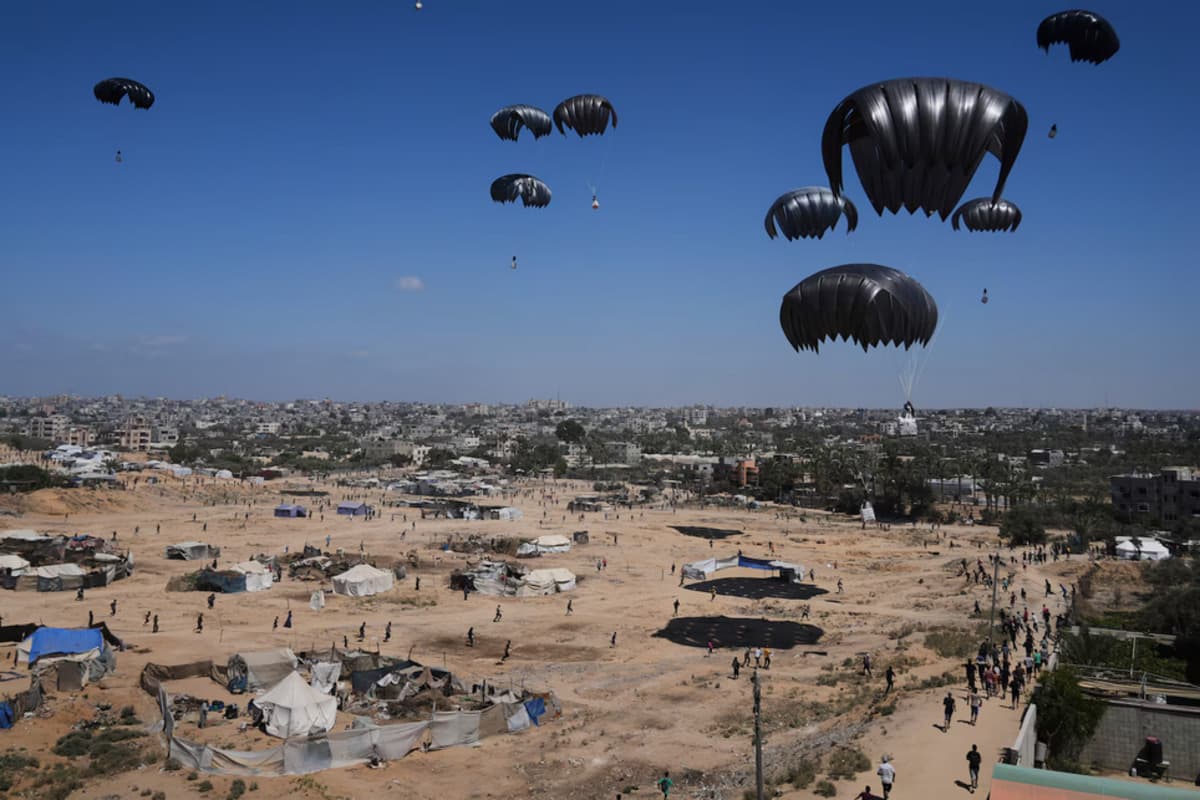 Israel dropping aid